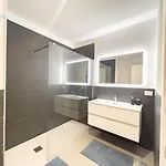 Blue Palace 1b Tirabora Short Rent, Con Parcheggio Privato *