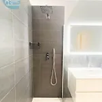 Blue Palace 1b Tirabora Short Rent, Con Parcheggio Privato 公寓 的里雅斯特