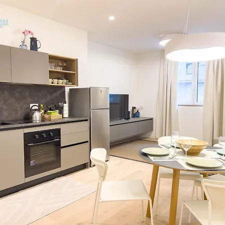 Blue Palace 1b Tirabora Short Rent Daire Trieste