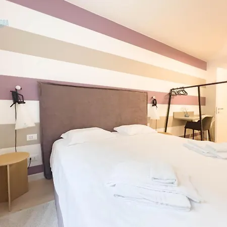 Blue Palace 1b Tirabora Short Rent, Con Parcheggio Privato * Триест