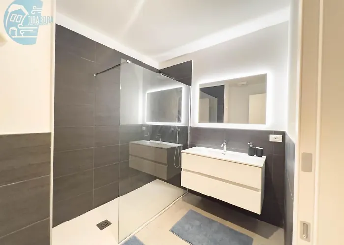 Blue Palace 1b Tirabora Short Rent *