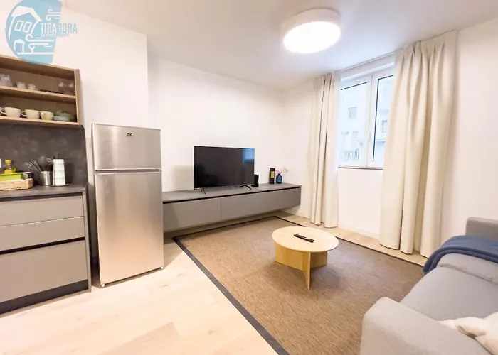 Blue Palace 1b Tirabora Short Rent